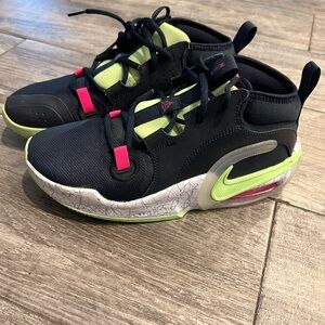 Youth Nike Basketball Shoes. 6Y